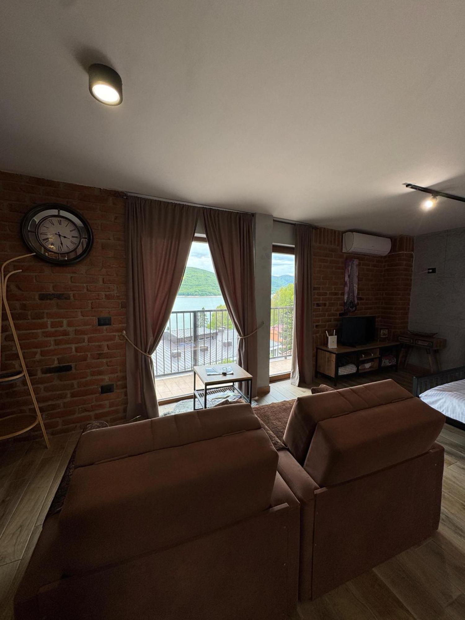 Villa Nur - Lake View Apartaments Mavrovi Anovi Eksteriør bilde